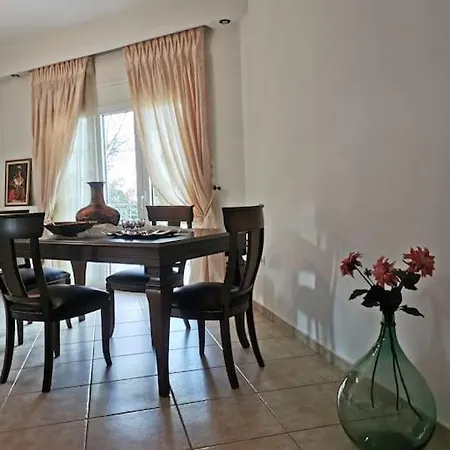 Mama's House. 300m απο τον μύλο των ξωτικών. 別荘 Tríkala