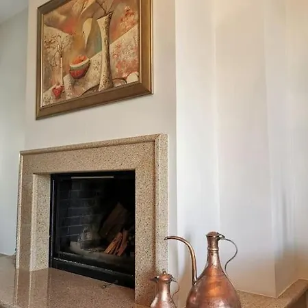 Mama's House. 300m απο τον μύλο των ξωτικών. Hébergement de vacances