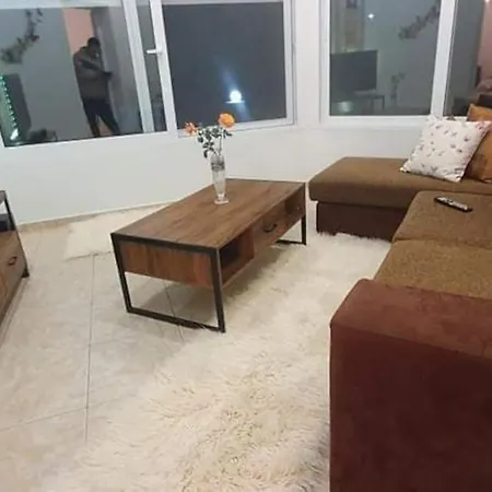 Holiday home Mama's House. 300m απο τον μύλο των ξωτικών.